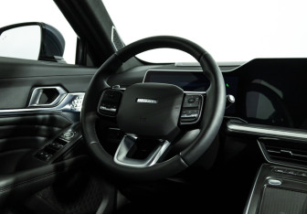 Подержанный автомобиль Haval F7x 2025 года (15 фото)