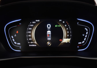 Подержанный автомобиль Geely Coolray 2022 года (21 фото)