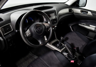 Подержанный автомобиль Subaru Forester Suv 2008 года (9 фото)