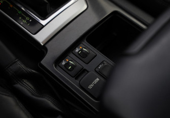 Подержанный автомобиль Toyota Land Cruiser Prado 2014 года (17 фото)