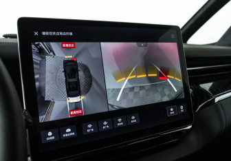 Подержанный автомобиль Zeekr 009 2023 года (24 фото)