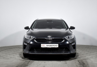 Подержанный автомобиль Kia Ceed Wagon 2019 года (2 фото)