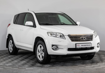 Подержанный автомобиль Toyota RAV4 2010 года (3 фото)