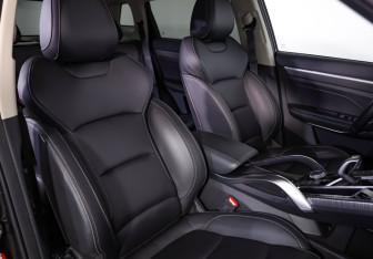 Подержанный автомобиль Geely Atlas Pro 2023 года (23 фото)