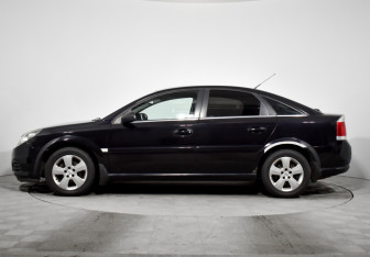Подержанный автомобиль Opel Vectra Liftback 2008 года (8 фото)