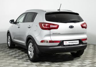 Подержанный автомобиль Kia Sportage 2012 года (7 фото)