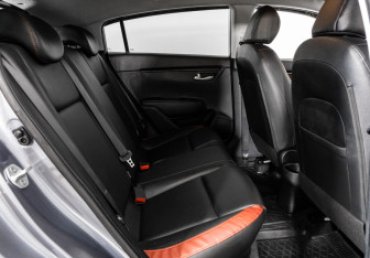 Подержанный автомобиль Kia Rio Hatchback 2020 года (18 фото)