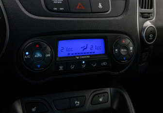 Подержанный автомобиль Hyundai ix35 2015 года (13 фото)