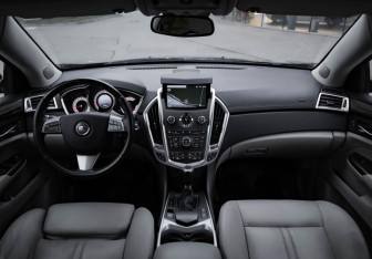 Подержанный автомобиль Cadillac SRX 2012 года (12 фото)