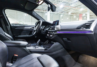 Подержанный автомобиль BMW X4 2019 года (20 фото)