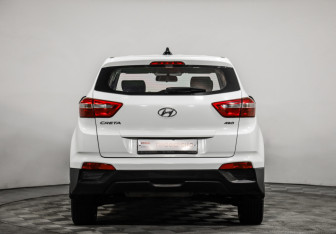 Подержанный автомобиль Hyundai Creta 2018 года (6 фото)