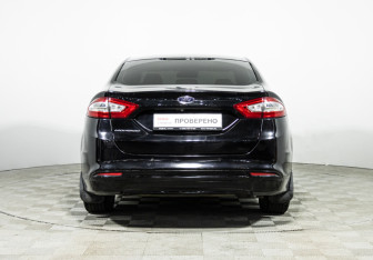 Подержанный автомобиль Ford Mondeo Sedan 2015 года (6 фото)