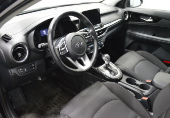 Подержанный автомобиль Kia Cerato Sedan 2021 года (10 фото)