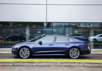 Подержанный автомобиль Audi A7 2019 года (9 фото)