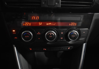 Подержанный автомобиль Mazda CX-5 2013 года (16 фото)