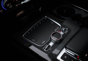 Подержанный автомобиль Audi Q7 2018 года (12 фото)