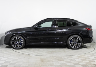Подержанный автомобиль BMW X4 M 2019 года (8 фото)