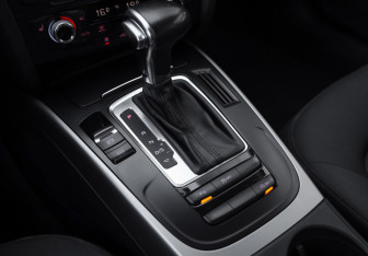 Подержанный автомобиль Audi A4 Sedan 2013 года (17 фото)