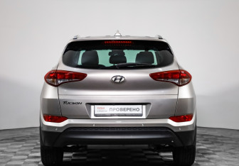 Подержанный автомобиль Hyundai Tucson 2016 года (6 фото)
