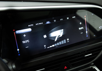 Подержанный автомобиль Geely Tugella 2021 года (18 фото)