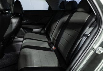 Подержанный автомобиль Hyundai Elantra Sedan 2022 года (10 фото)