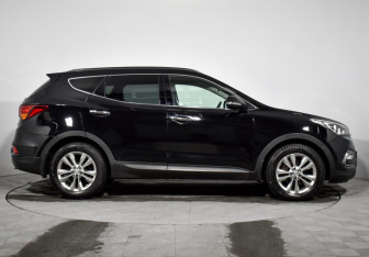 Подержанный автомобиль Hyundai Santa Fe 2017 года (4 фото)