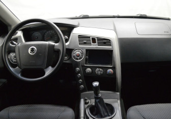 Подержанный автомобиль SsangYong Kyron 2011 года (13 фото)