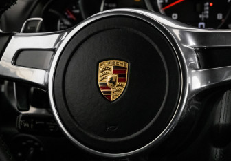 Подержанный автомобиль Porsche Cayenne 2013 года (12 фото)