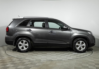 Подержанный автомобиль Kia Sorento 2020 года (16 фото)