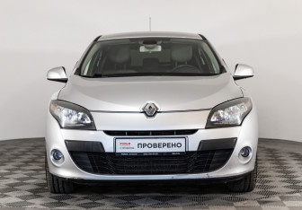 Подержанный автомобиль Renault Megane Hatchback 2011 года (2 фото)
