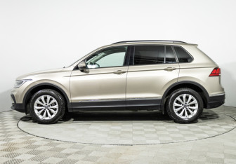 Подержанный автомобиль Volkswagen Tiguan 2021 года (8 фото)