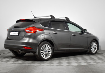 Подержанный автомобиль Ford Focus Hatchback 2018 года (5 фото)