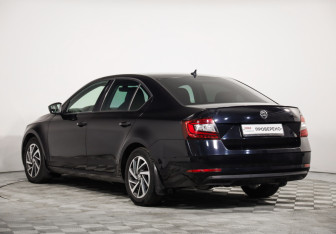 Подержанный автомобиль Skoda Octavia Liftback 2018 года (7 фото)
