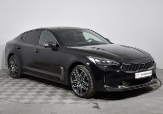 Подержанный автомобиль Kia Stinger 2023 года (3 фото)