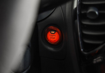 Подержанный автомобиль Nissan Juke Nismo 2013 года (17 фото)