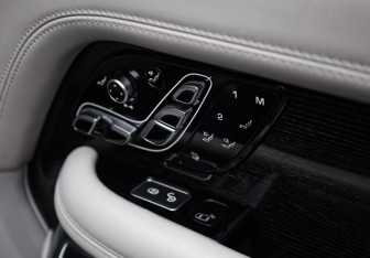 Подержанный автомобиль Land Rover Range Rover 2019 года (37 фото)