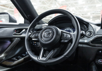 Подержанный автомобиль Mazda CX-9 2024 года (21 фото)