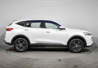 Подержанный автомобиль Haval F7 2023 года (4 фото)