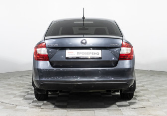 Подержанный автомобиль Skoda Rapid Liftback 2016 года (6 фото)