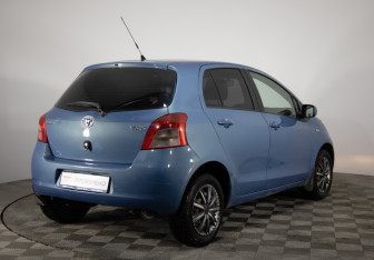 Подержанный автомобиль Toyota Yaris Hatchback 2007 года (5 фото)