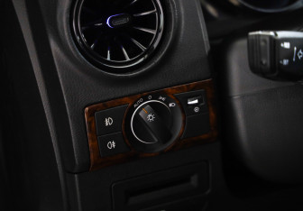 Подержанный автомобиль Opel Antara 2014 года (21 фото)