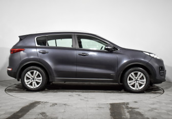 Подержанный автомобиль Kia Sportage 2017 года (4 фото)