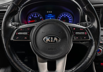 Подержанный автомобиль Kia Sportage 2019 года (16 фото)