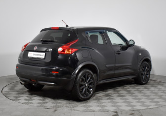 Подержанный автомобиль Nissan Juke 2011 года (5 фото)