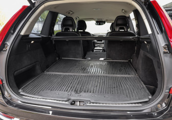 Подержанный автомобиль Volvo XC90 2015 года (37 фото)