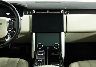 Подержанный автомобиль Land Rover Range Rover 2015 года (14 фото)