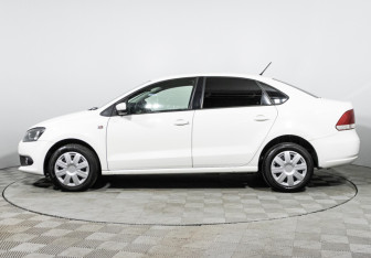 Подержанный автомобиль Volkswagen Polo Sedan 2013 года (8 фото)