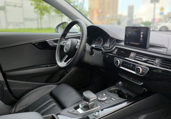 Подержанный автомобиль Audi A4 Sedan 2015 года (15 фото)