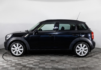 Подержанный автомобиль MINI Countryman 2011 года (8 фото)