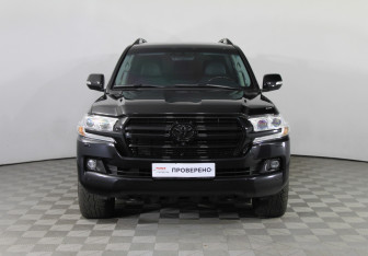 Подержанный автомобиль Toyota Land Cruiser Suv 2018 года (2 фото)